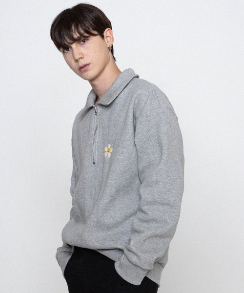 [UNISEX-P]플라워도트 자수 카라 하프집업 맨투맨_그레이