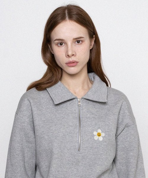 [UNISEX-P]플라워도트 자수 카라 하프집업 맨투맨_그레이